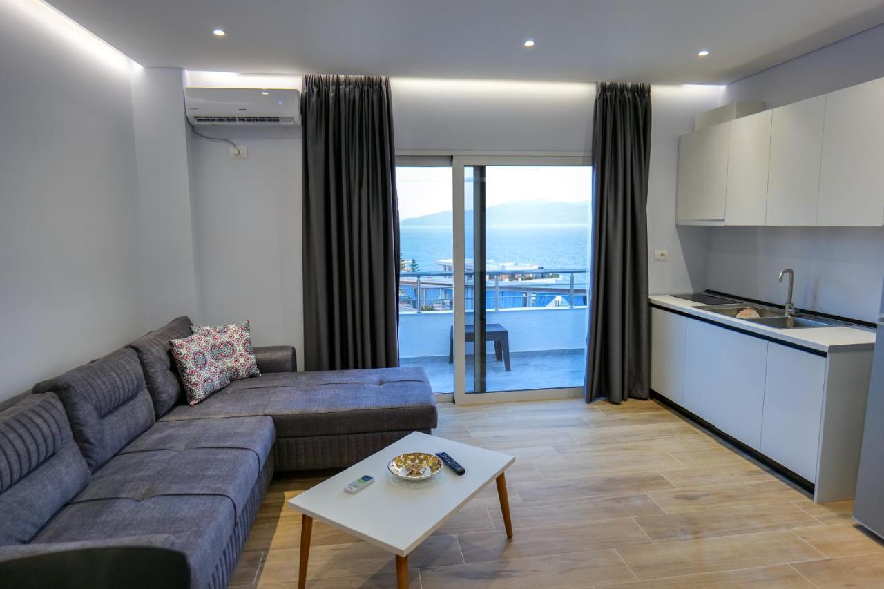 Gjoka Apartments, In Front Of Bougainville Bay Sarande Exterior photo